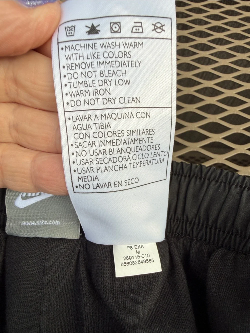 NWT Unisex Nike Dri-Fit Black Swoosh Relaxed  Crop Fitness Short Pants Lining M